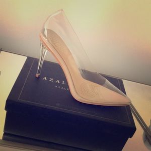 Akira Nude CLEAR pump